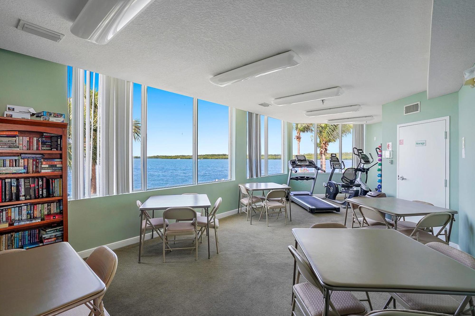 Oceanfront Luxury Condo! Mins To Beach! Rum Bar Next Door! Сент-Питерсберг Экстерьер фото
